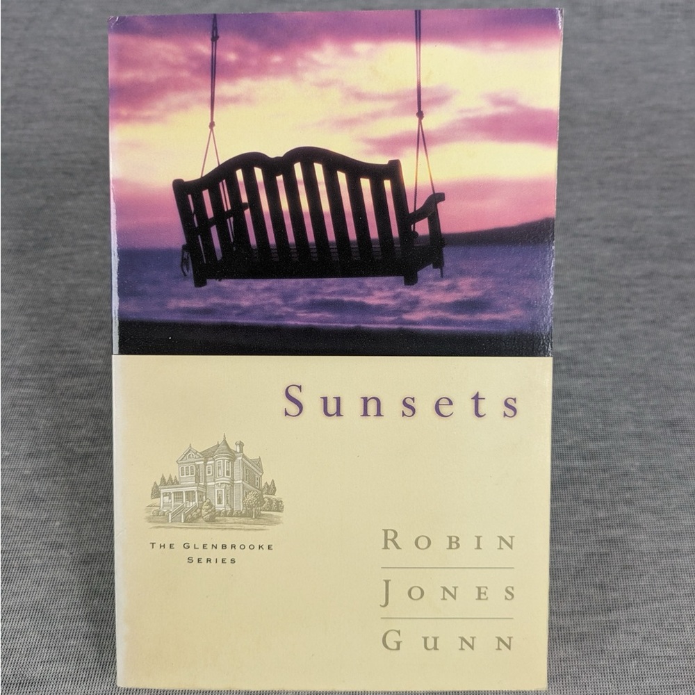 Robin Jones Gunn: Sunsets- The Glenbrooke Series #4 (Paperback)